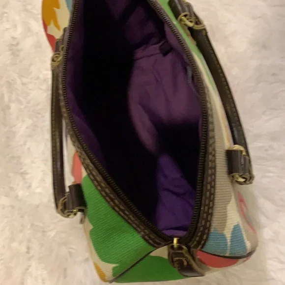 “Victoria Secret” Tote - Picture 4 of 6